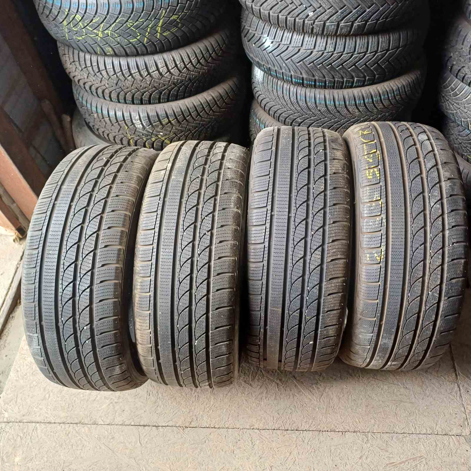 MINERVA ICE-PLUS S210 235/55R17